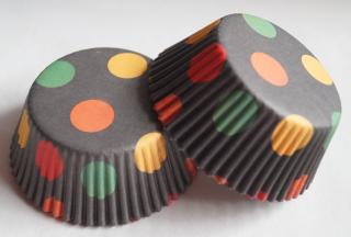 Papírové košíčky na muffiny - černé s barevnými puntíky 48 ks